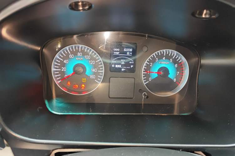 Used Jinbei New Hiace X30L 2024 Champion Edition Passenger Vehicle 5/6/7 Seats Instrument Cluster