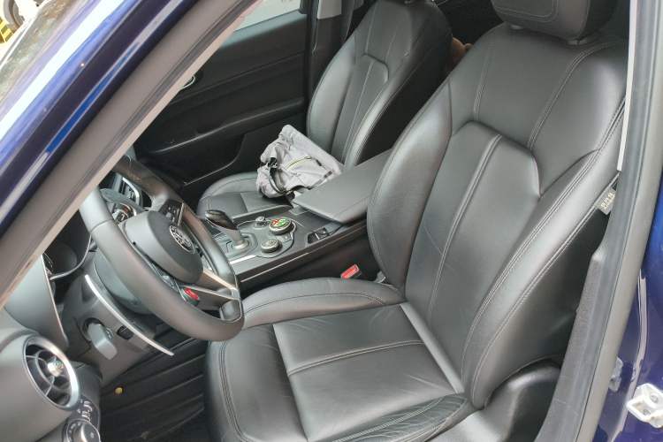 Used Alfa Romeo Giulia 2017 2.0T 280HP Luxury Edition