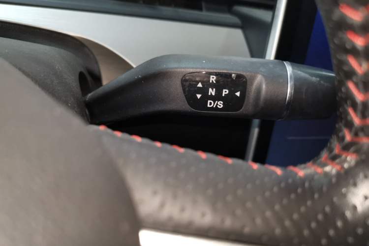 Used NETA V 2021 Long-Range Entertainment Edition Upgrade Model