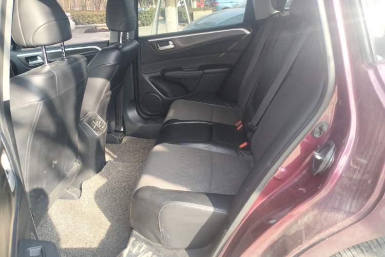 Used Honda Jade 2017 1.8L automatic Comfort version 5 seats
