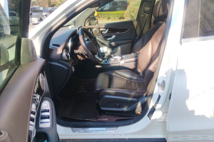 Used Mercedes-Benz GLC 2016 GLC 260 4MATIC Luxury Model