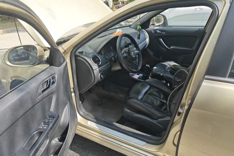 Used Volkswagen Lavida 2011 1.6L Manual Joy Version Driver Seat