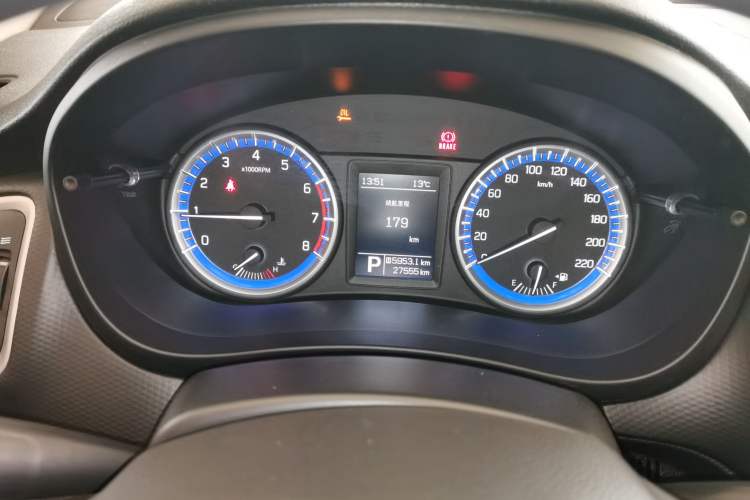 Used Suzuki S-Cross 2015 1.6L CVT Two-Wheel Drive Entry-Level Trim