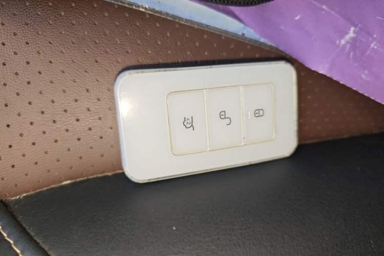 Used BYD Song New Energy 2017 Song DM 1.5TID All-Wheel Drive Luxury Model
