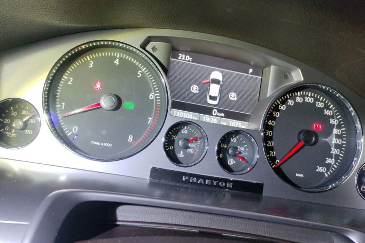 Used Volkswagen Phaeton 2014 3.0L Business Model
