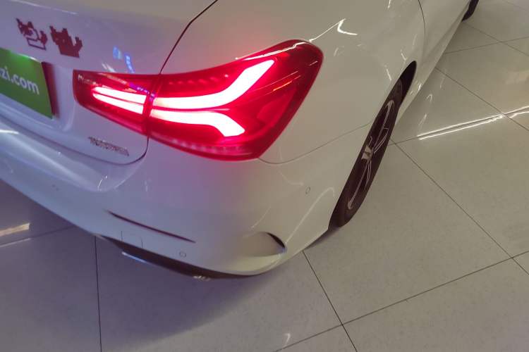 Used Mercedes-Benz A-Class 2022 Revised Version A 200 L Sport Sedan Fashionable Style
