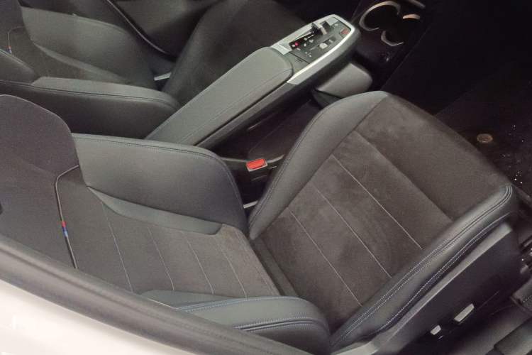 Used BMW X1 2023 xDrive25Li M Sport Package Right Front Seat