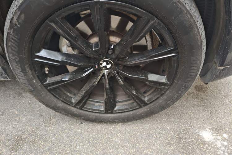 Used BMW X6 2020 xDrive30i M Sport Package Right Front Wheel Hub