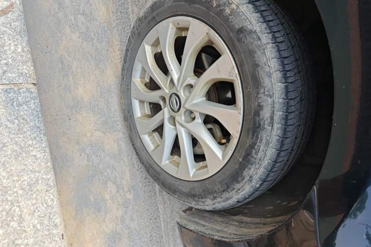 Used Nissan Sylphy 2016 1.6 XL CVT Deluxe Edition Right Front Wheel Hub