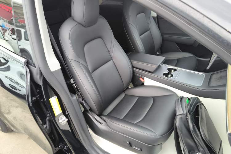 Used Tesla Model Y 2021 Standard Range Rear-Wheel Drive Version
