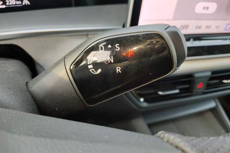 Used Volkswagen Tayron 2025 Tiguan L 380TSI 4Motion Luxury Easy Package