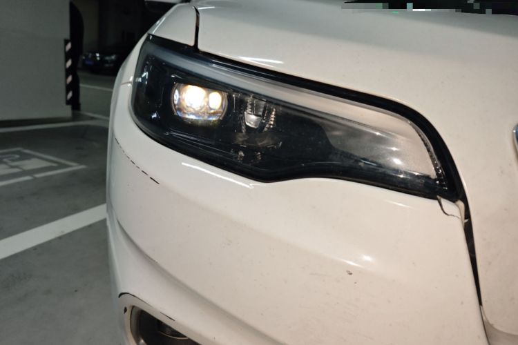 Used Jeep Cherokee 2019 2.0T Two-Wheel Drive Smart Enjoyment Version China V