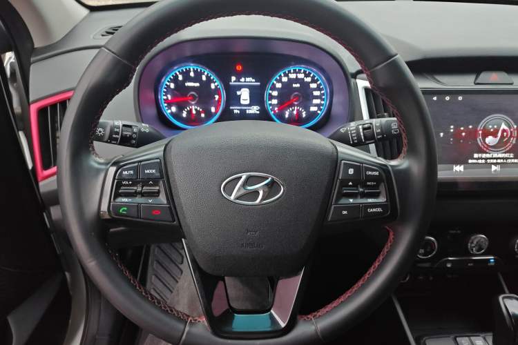 Used Hyundai ix25 2017 1.4T Automatic Smart Version Steering Wheel