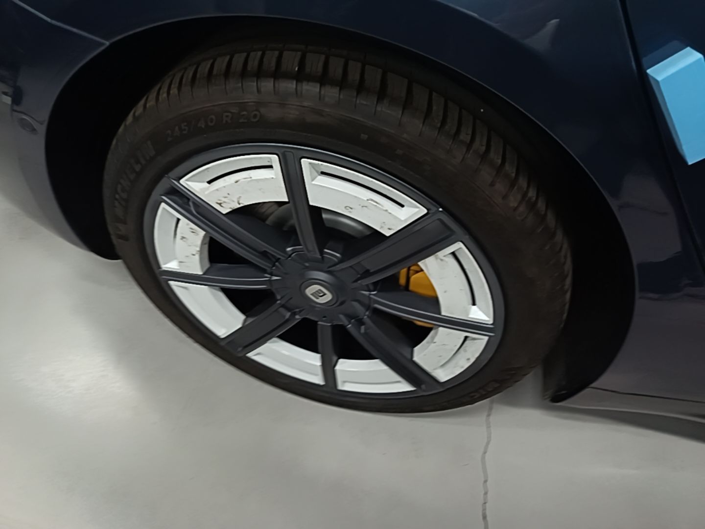 Xiaomi Auto SU7 2024 Rear-Drive Ultra-Long Range Advanced Pro-Level Intelligent Driving Version — снимка 11