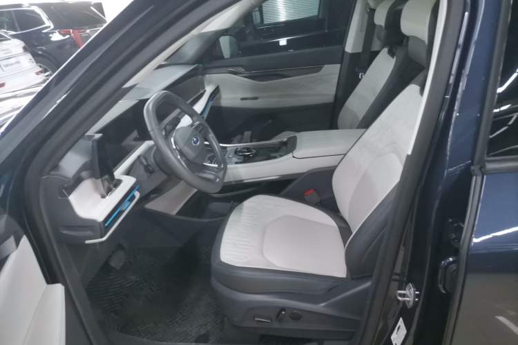 Used Ford Edge 2023 Ford Explorer L 2.0T EcoBoost Two-Wheel Drive 7-Seater Luxury Model