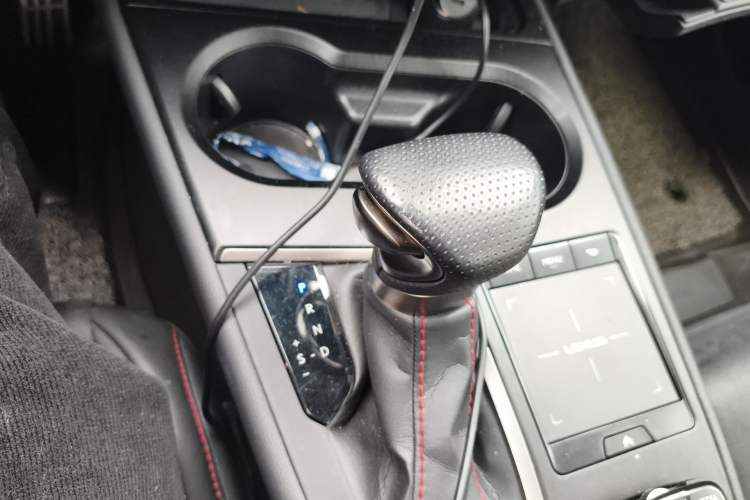 Used Lexus UX 2020 Revised Version 260h F SPORT Edition Gear Lever