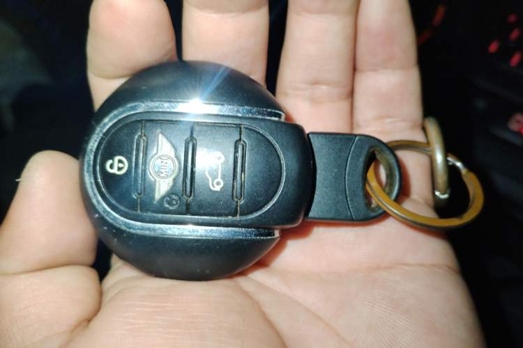 Used MINI Clubman 2016 Revised Version 1.5T COOPER Connoisseur Edition Vehicle Key