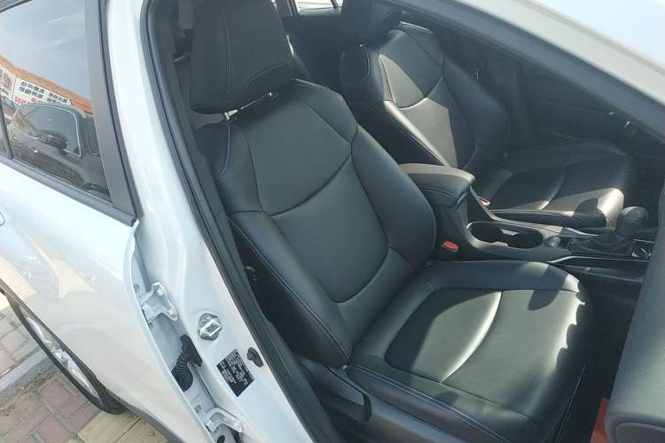 Used Toyota Corolla Cross 2023 2.0L Pioneer Edition Right Front Seat