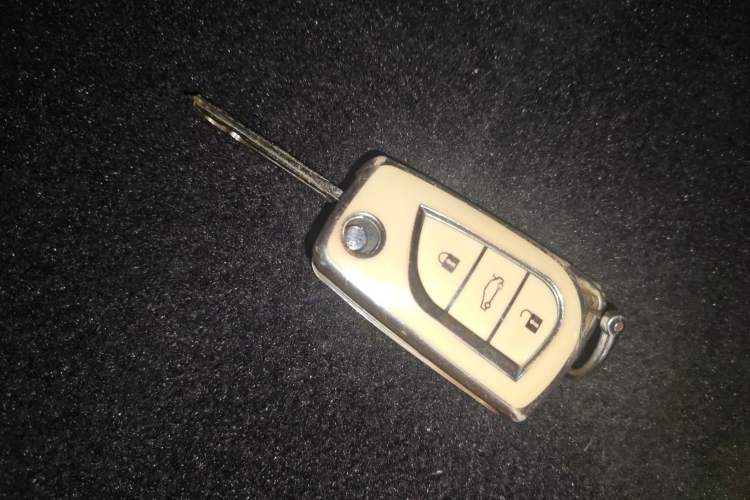 Used Toyota Reiz 2013 2.5V Elite Edition Vehicle Key