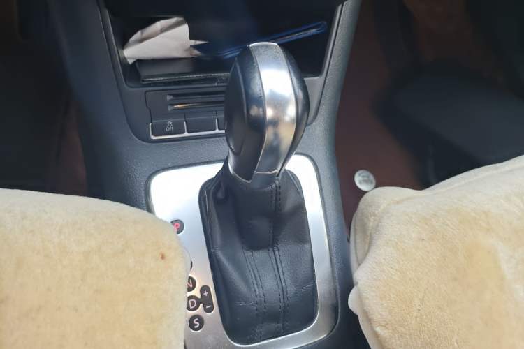 Used Volkswagen Tiguan 2012 1.8TSI Automatic Two-Wheel Drive Urban Edition Gear Lever