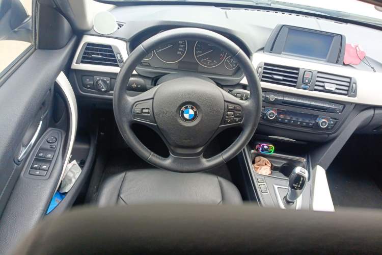Used BMW 3 Series 2013 320i Sport Edition