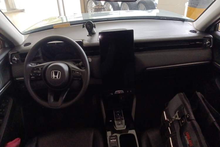 Used Honda e:NP1 2023 420 km Vision Edition Center Console