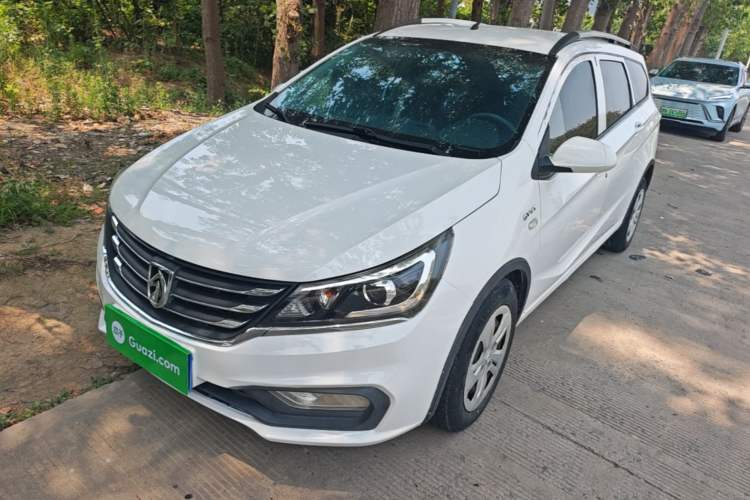 Used Baojun 310W 2017 1.5L Manual Comfort Version China V Guazi used car, China used car export, Used car for sale, Used cars, Cheapest cars for sale