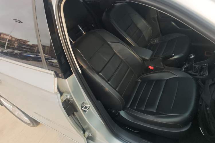 Used Volkswagen Bora 2016 1.6L Manual Comfort Model Right Front Seat