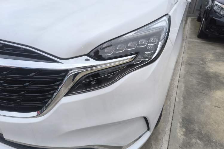 Used Buick GL8 2021 ES Landtrek 653T Comfort Edition
