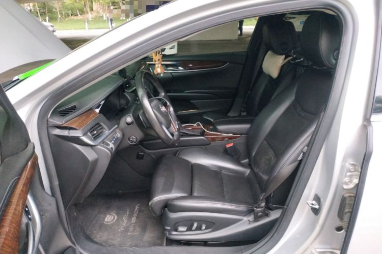 Used Cadillac XTS 2013 28T Leading Model