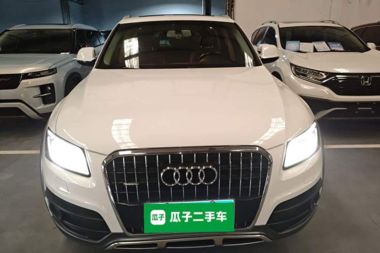 Used Audi Q5 2017 Plus 40 TFSI Comfort Model Front