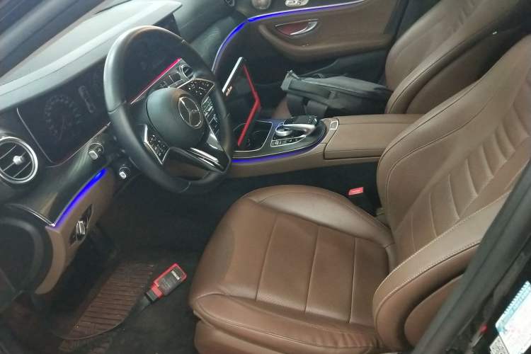 Used Mercedes-Benz E-Class 2018 Facelift E 300 L Luxury Edition
