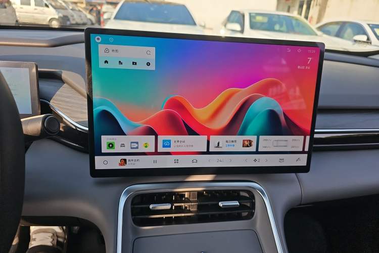 Used Geely Galaxy L6 2025 EM-i 140km Starship Edition