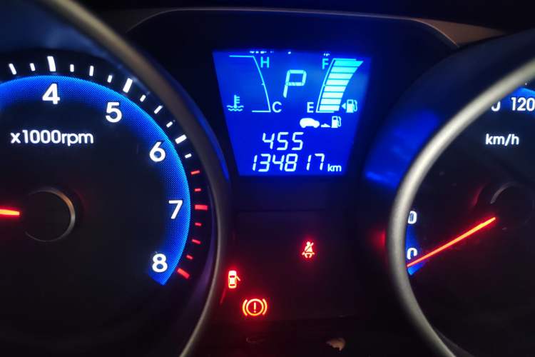 Used Hyundai ix35 2013 2.0L Automatic Two-Wheel Drive Smart GLS China IV Standard