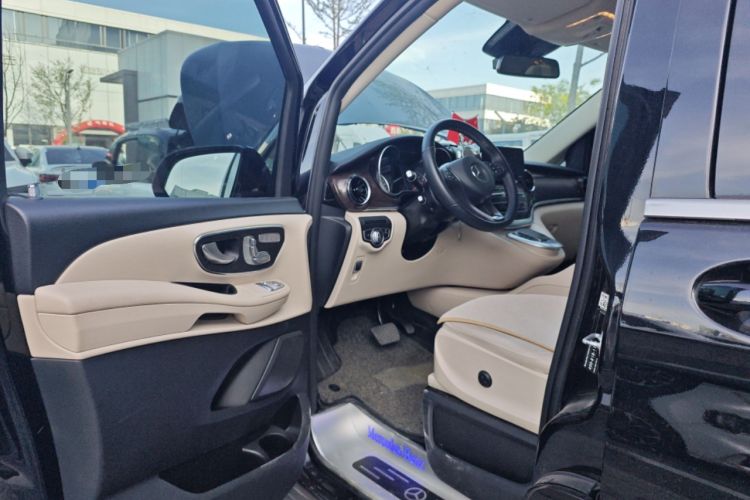 Used Mercedes-Benz V-Class 2021 V 260 Avantgarde Edition
