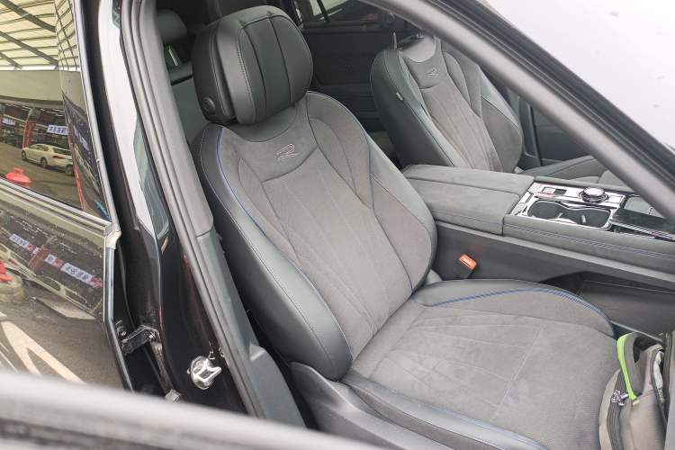 Used Volkswagen Teramont 2025 Tiguan Pro 450TSI Four-Wheel Drive Summit Edition
