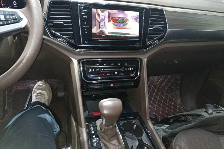 Used Volkswagen Viloran 2020 330TSI Business Edition Audio And AC Panel