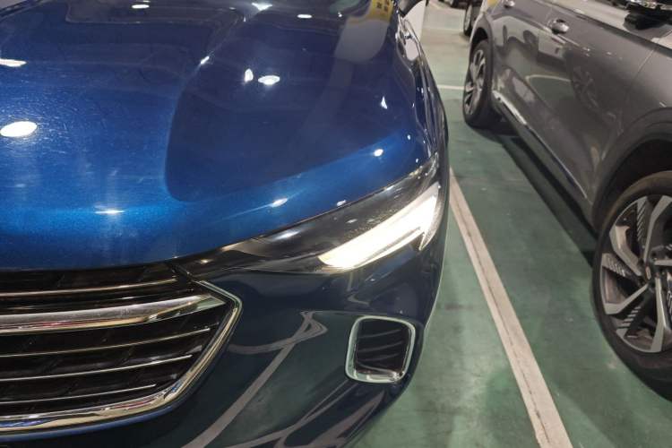 Used Buick Envision 2023 Encore S 552T Two-Wheel Drive Luxury Model
