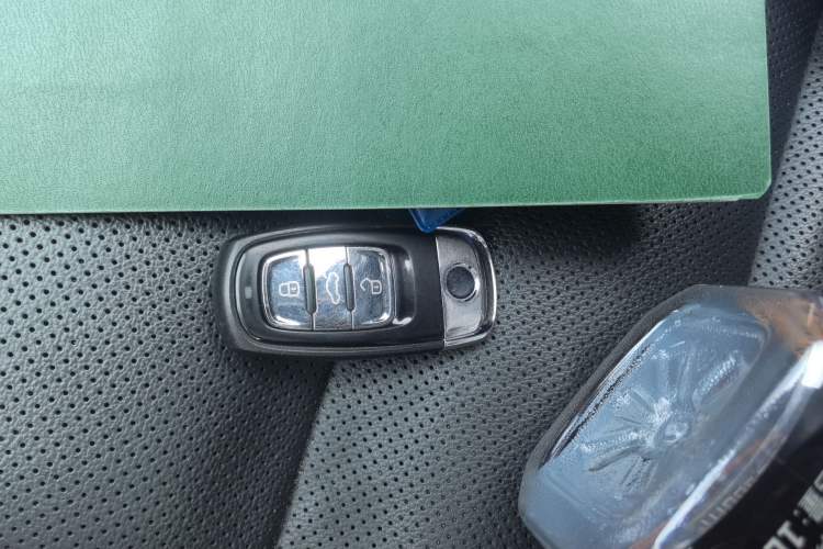 Used Volkswagen Phideon 2016 380TSI Two-Wheel-Drive Supreme Edition Vehicle Key