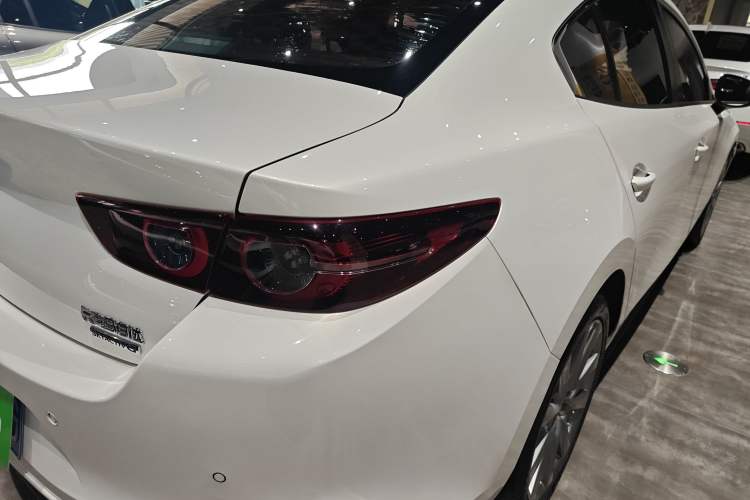 Used Mazda 3 Axela 2021 2.0L Automatic Zhiyao Edition Exterior 3