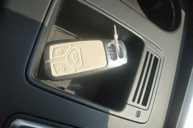 Used Audi A4L 2020 40 TFSI Luxury Dynamic Model