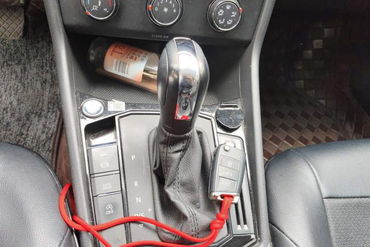 Used Volkswagen Lavida 2021 1.5L Automatic Fashion Edition Gear Lever