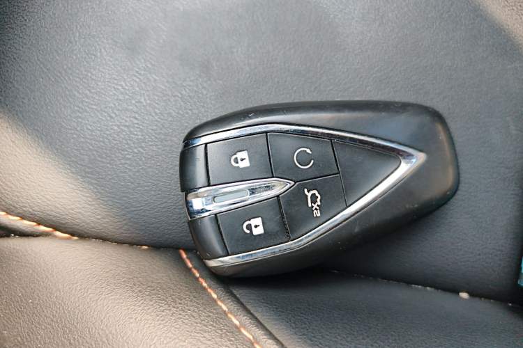 Used CHANGAN OSHAN X7 PLUS 2023 Enjoy Edition 1.5T Automatic Prestige 7-Seater
