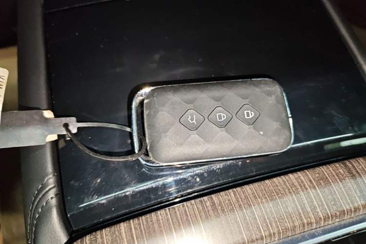 Used Wuling Jiachen 2022 1.5T CVT Smart Luxury Version