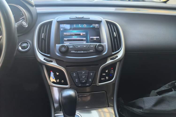 Used Buick LaCrosse 2014 2.0T SIDI Smart Luxury Flagship Edition Audio And AC Panel