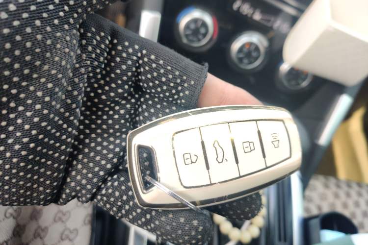 Used Haval H7 2016 Blue-Label H7 2.0T Automatic Luxury Model
