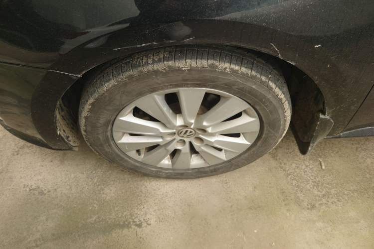 Used Volkswagen Lavida 2013 Restyled Classic 1.6L Automatic Comfort Edition Left Front Wheel Hub