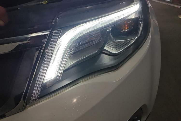 Used Geely Auto Emgrand X7 Sport 2016 1.8TD Automatic All-Wheel Drive Smart Version
