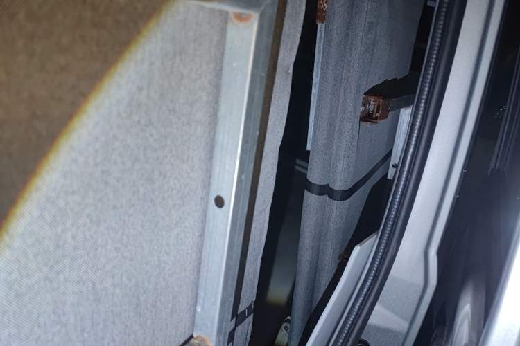 Used Wuling Rongguang 2017 1.5L Extended Basic Version Left Rear Seat