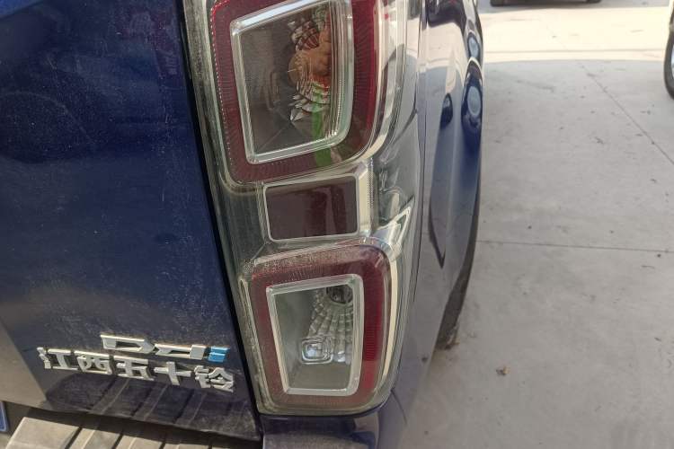 Used Isuzu D-MAX 2021 1.9T Automatic 4x4 Diesel Global Huan Dong RZ4E